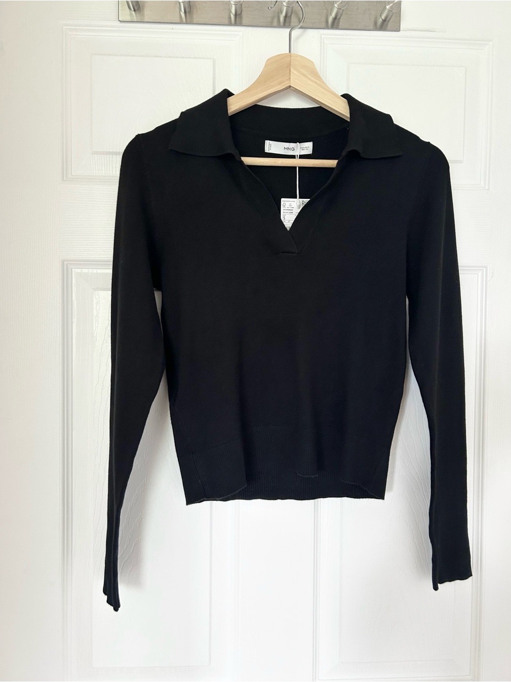 Mango Black Long-Sleeve Polo Knit Top with V-Neck Collar - size S